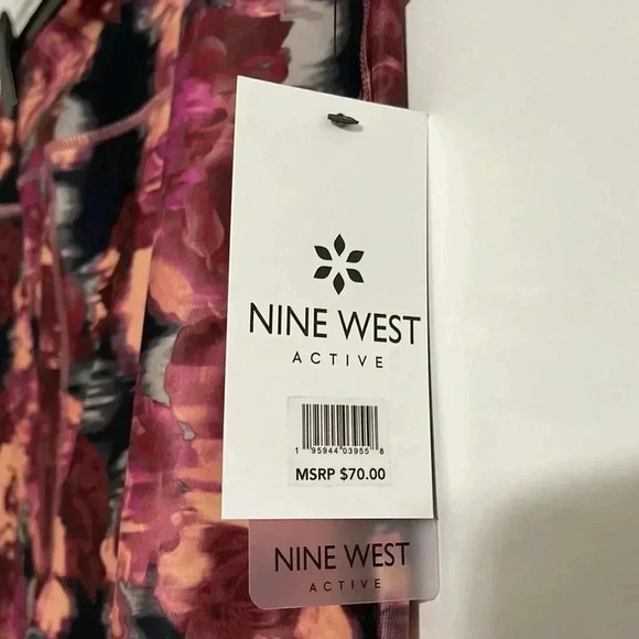 Nine West Active Mesh-Inset Cropped Leggings - Picture 4 of 10